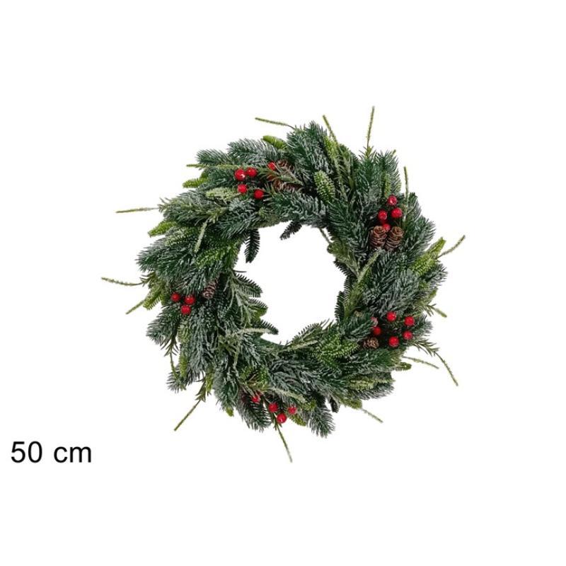 CORONA DE PUERTA 50 CM EN PVC CON BAYAS Y PIÑAS NEVADO